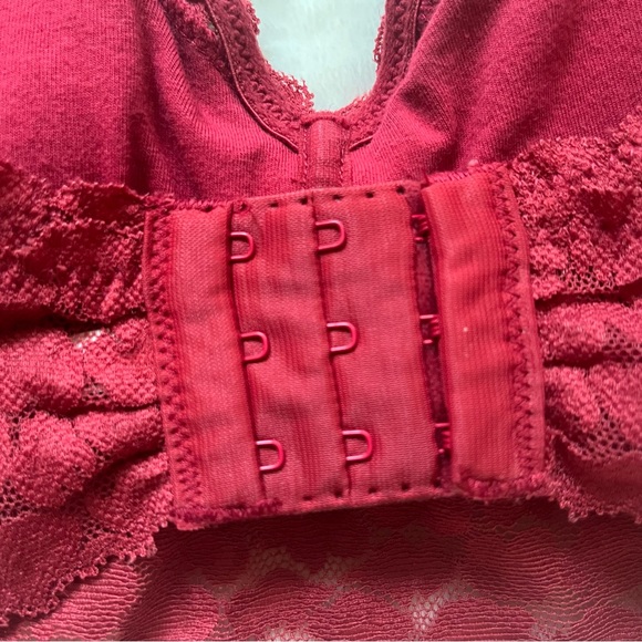 Medium Lace Halter Neck Bralette - Picture 5 of 8